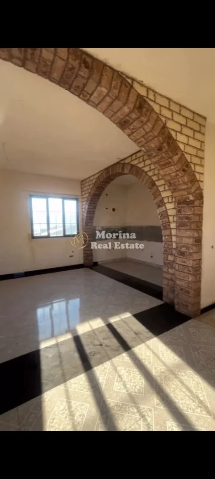 Tirane, House for Sale, 2nd Floor, 320 m², €400,000 (Sauk)
