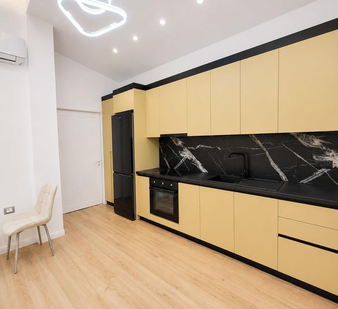 House for Rent in Petrelë 📍