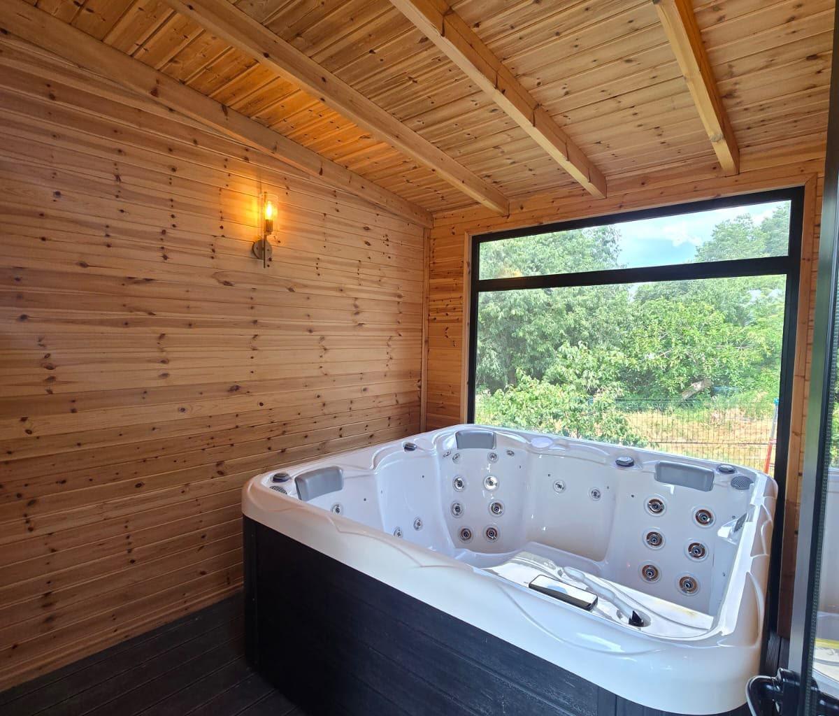 House for Rent in Petrelë 📍