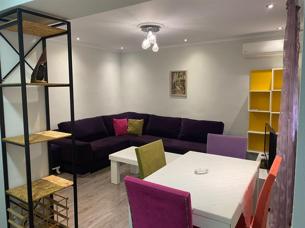 APARTAMENT ME QERA 2+1 PORCELAN 55.000 LEKE