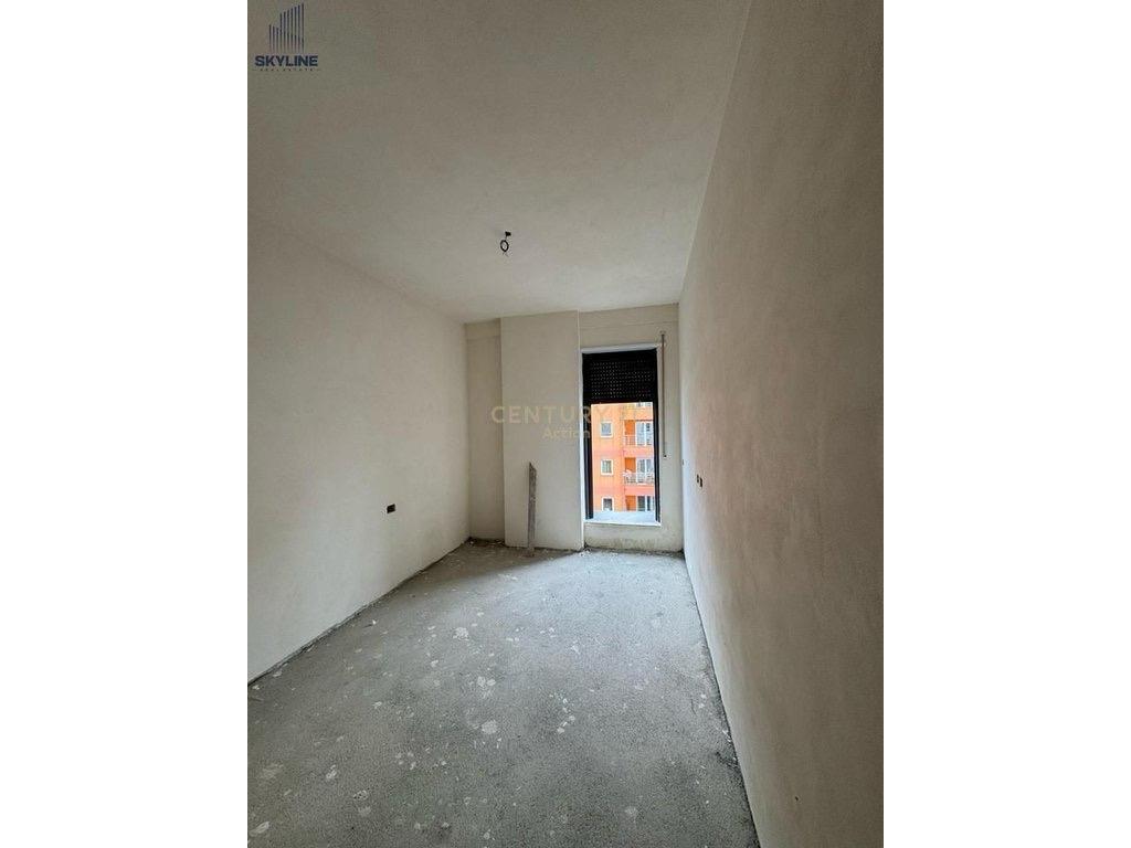 SHESIM APARTAMENT 3+1+2 NE KOMPLEKSIN NDREGJONI