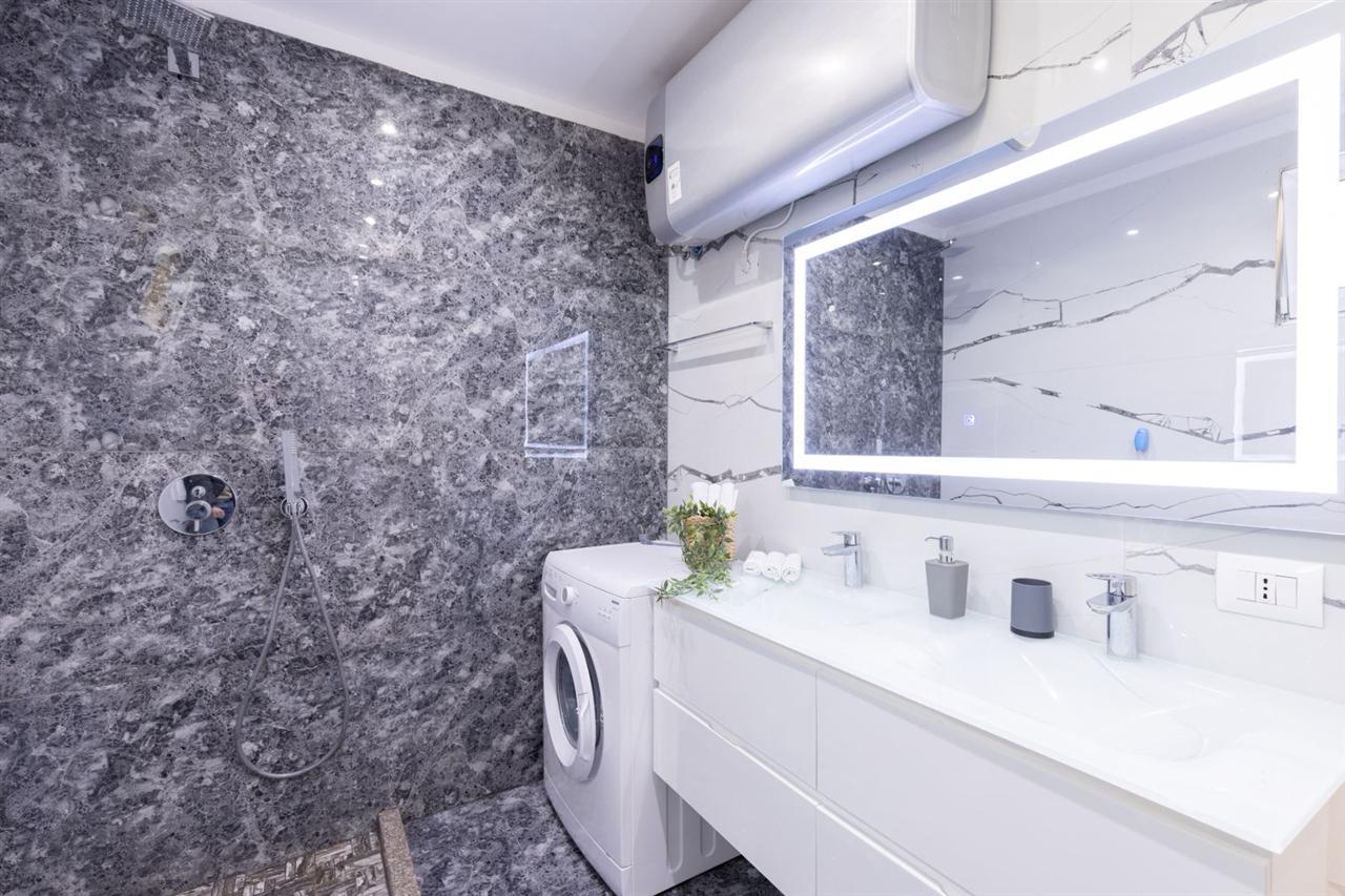 FOR SALE 2+1 APARTMENT ZOGU I ZI 268,000 EURO