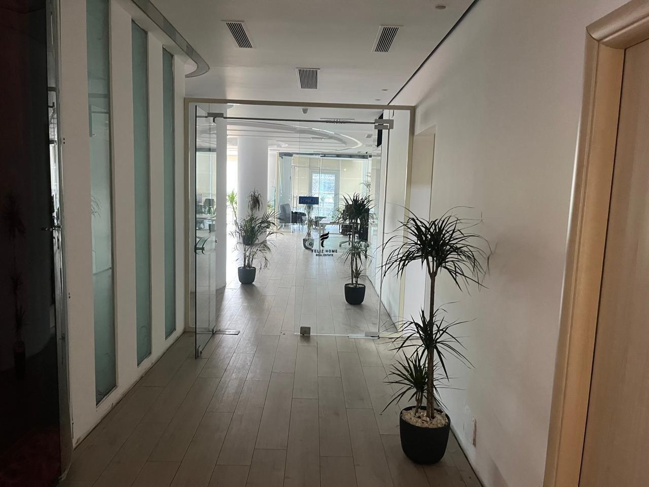 Zyra con Quota di 300 m2 in Albania a 700.000 LEKE FH-78001