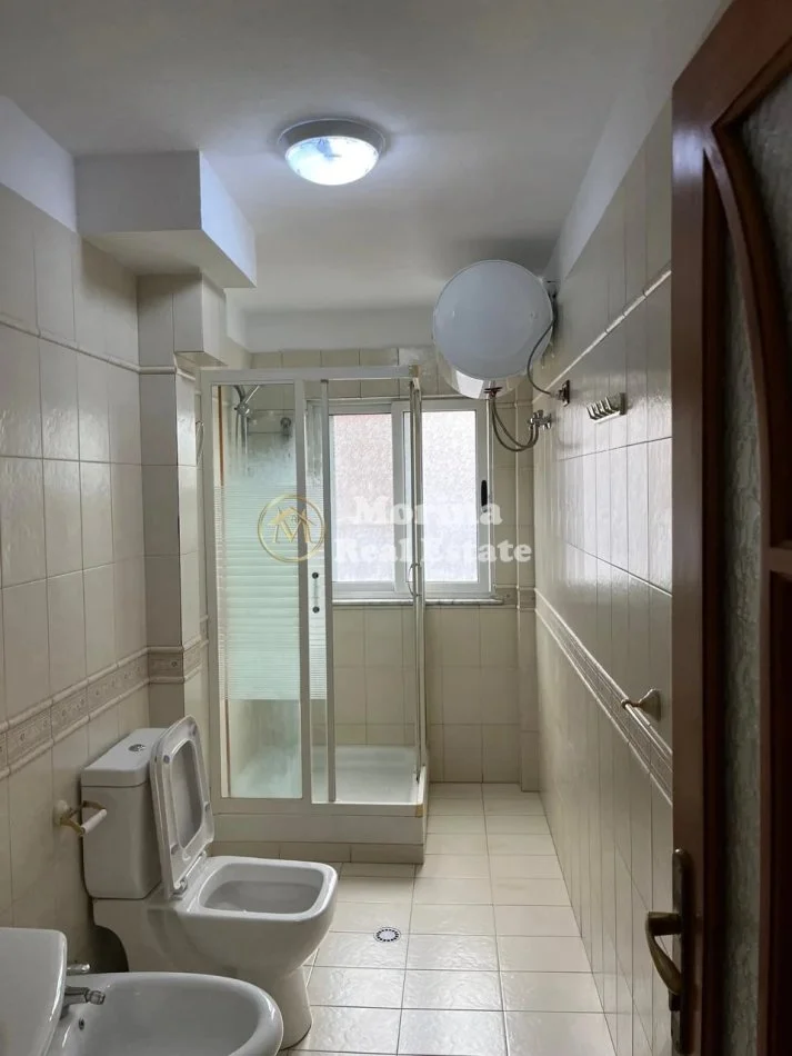 Tirane, vendesi appartamento 2+1 Piano 3, 85 m² 160.000 € (Rruga Xhanfize Keko)