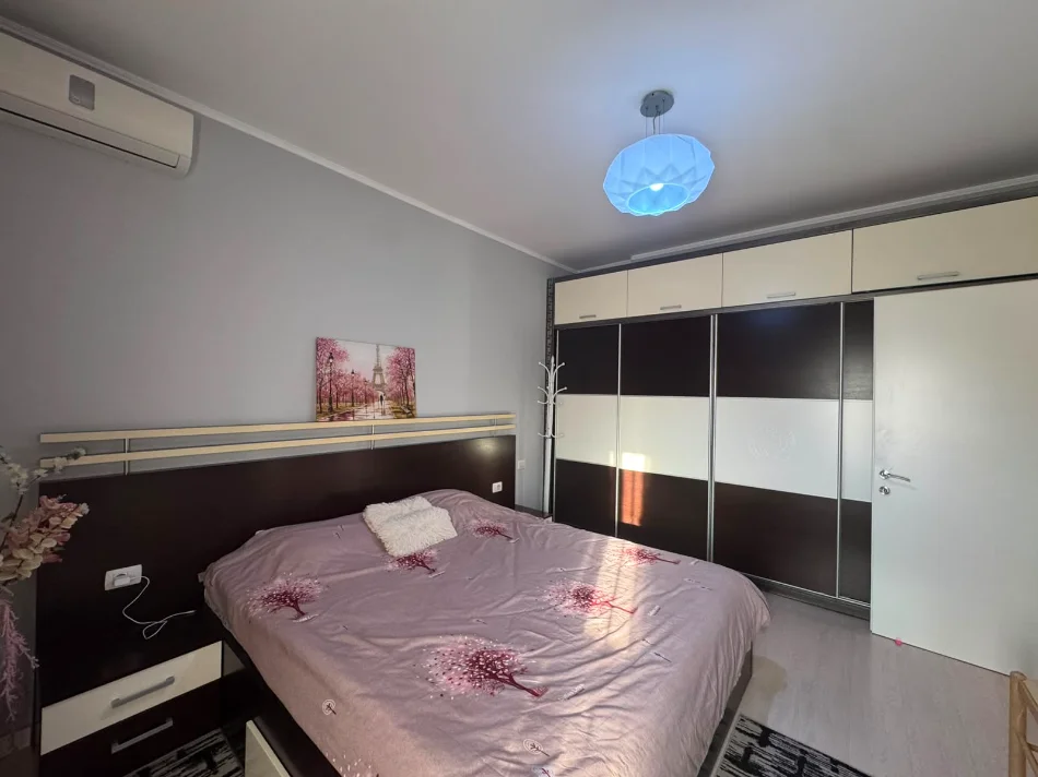 Tirane, Apartment for Sale 3+1, 4th Floor, 155 m², €250,000 (Astir)
