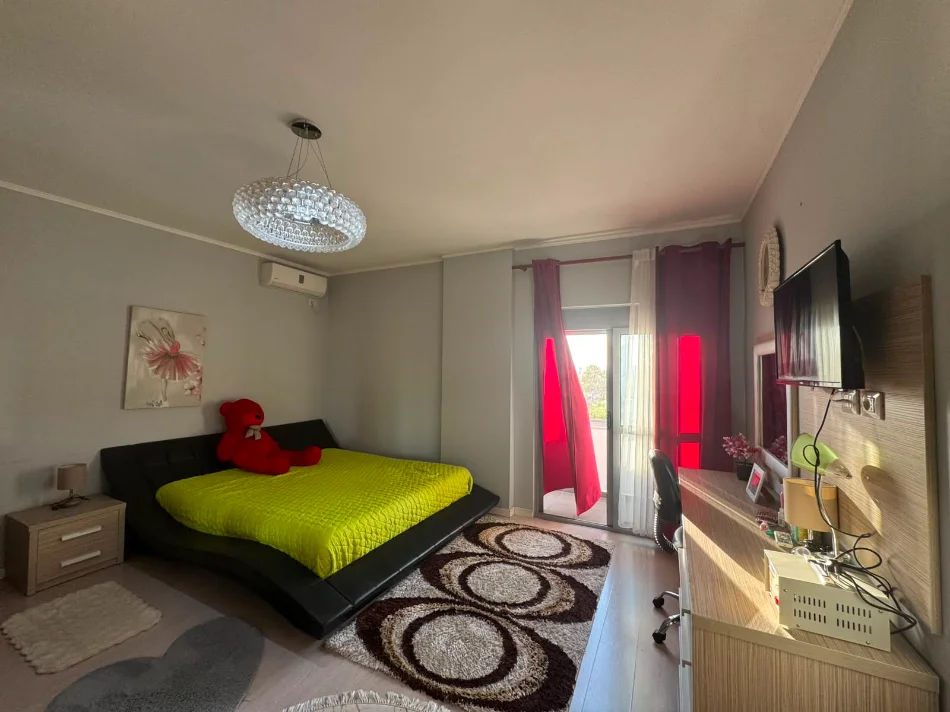 Tirane, Apartment for Sale 3+1, 4th Floor, 155 m², €250,000 (Astir)