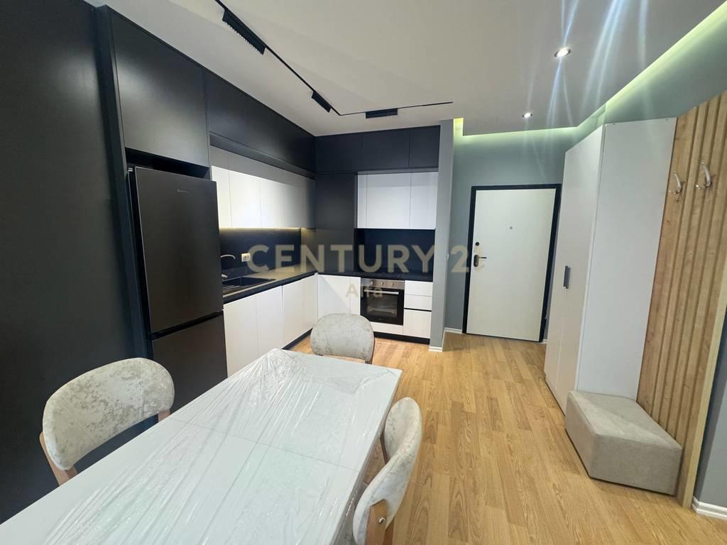 Jepet me qira apartament luksoz 2+1+2 në Zogun e Zi!