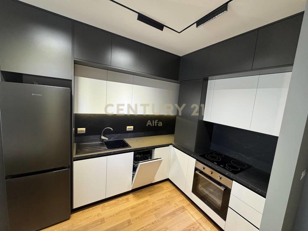 Jepet me qira apartament luksoz 2+1+2 në Zogun e Zi!