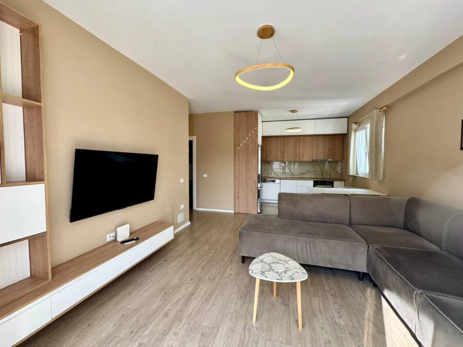 Tirane, vendesi appartamento 2+1 Piano 4, 105 m² 278.000 € (Liqeni i Thate)