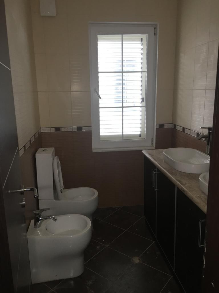 VILÀ DI LUSSO CON PISCINA IN AFFITTO PRESSO AKACIA HILLS – TEG