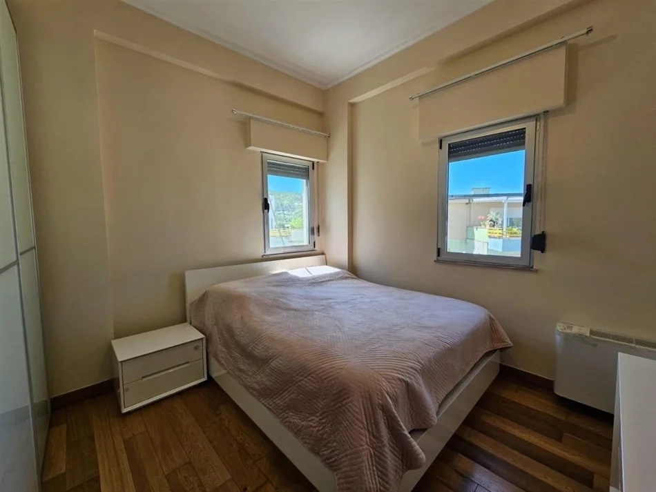 Tirane, vendesi appartamento 2+1 Piano 2, 115 m² 255.000 € (Liqeni i Thatë)