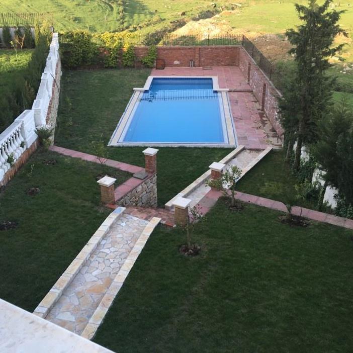 🏡 Villa di 4 Piani con Piscina in Affitto – Akacia Hills, vicino