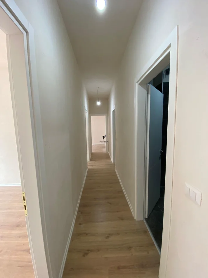 Tirane, vendesi appartamento 3+1 Piano 4, 124 m² 391.000 € (COMUNE DI PARISIT)