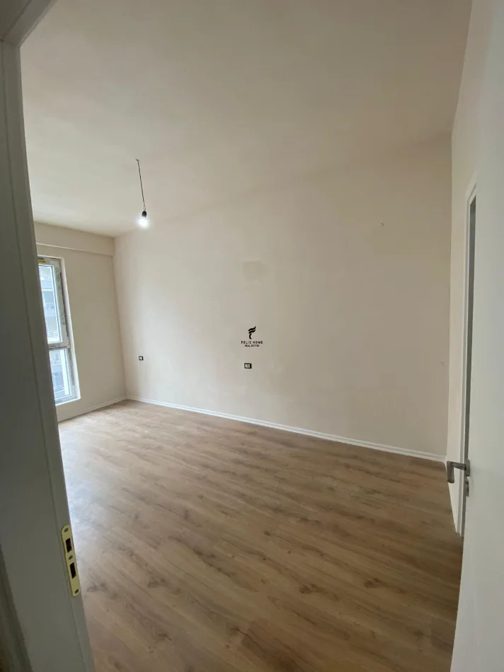 Tirane, vendesi appartamento 3+1 Piano 4, 124 m² 391.000 € (COMUNE DI PARISIT)