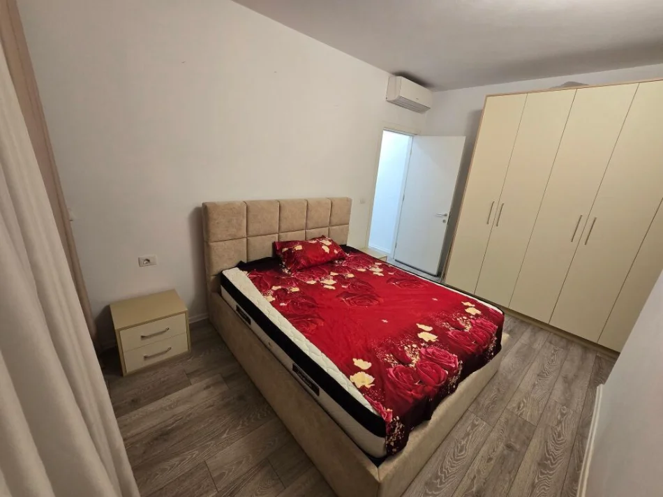 Tirane, affitto appartamento 1+1 Piano 2, 67 m² 600 € (Ali Demi)