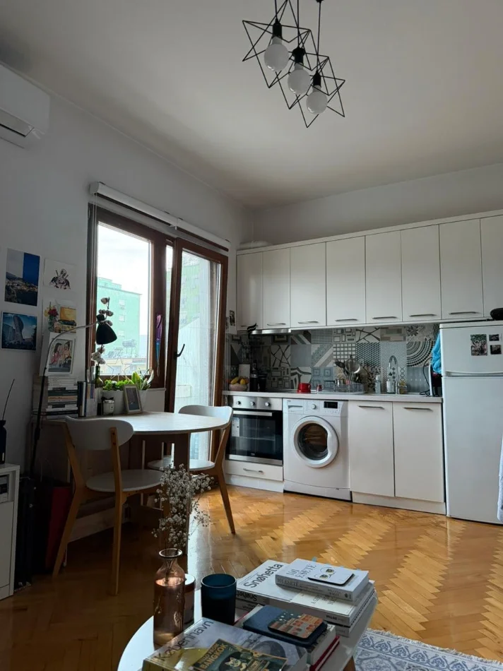 Tirane, jepet me qera apartament 1+1 Kati 5, 65 m² 550 € (MYSLYM SHYRI)