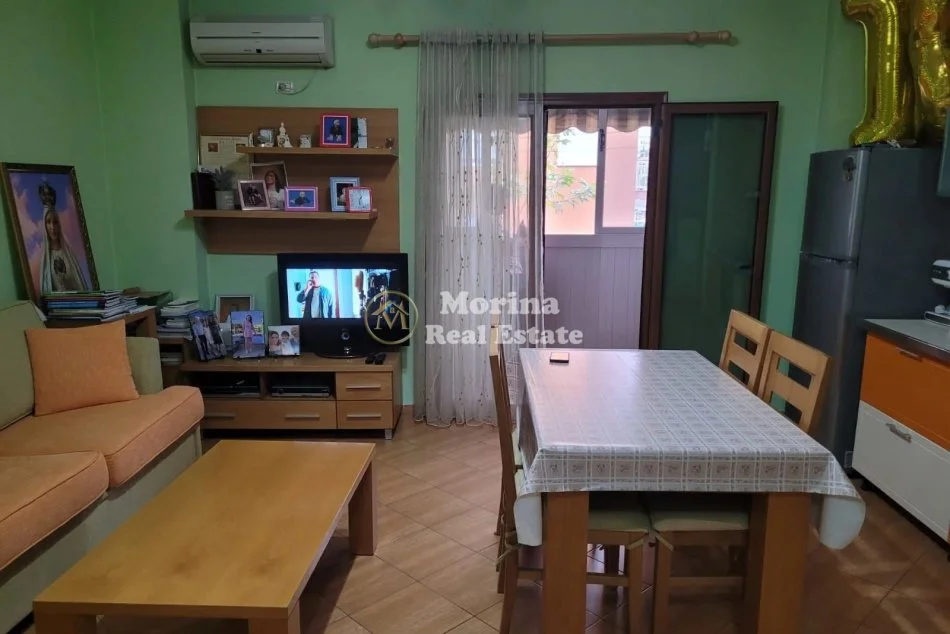 Tirane, vendesi appartamento 1+1 Piano 3, 66 m² 100.000 € (Concord Center, 5 Maji)