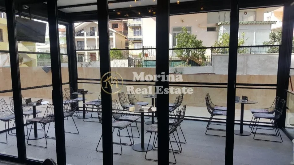 Tirane, vendito locale commerciale al 3° piano, 64 m², 100.000 € (Fresku)