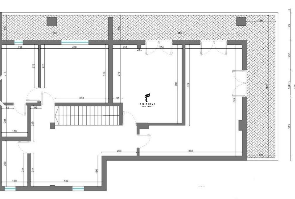 Zyra in affitto di 400 m² lungo 200.000 LEKE FH-71392