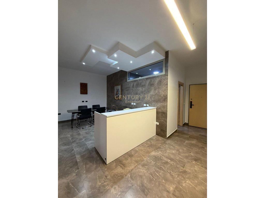 Ufficio in affitto presso Garda