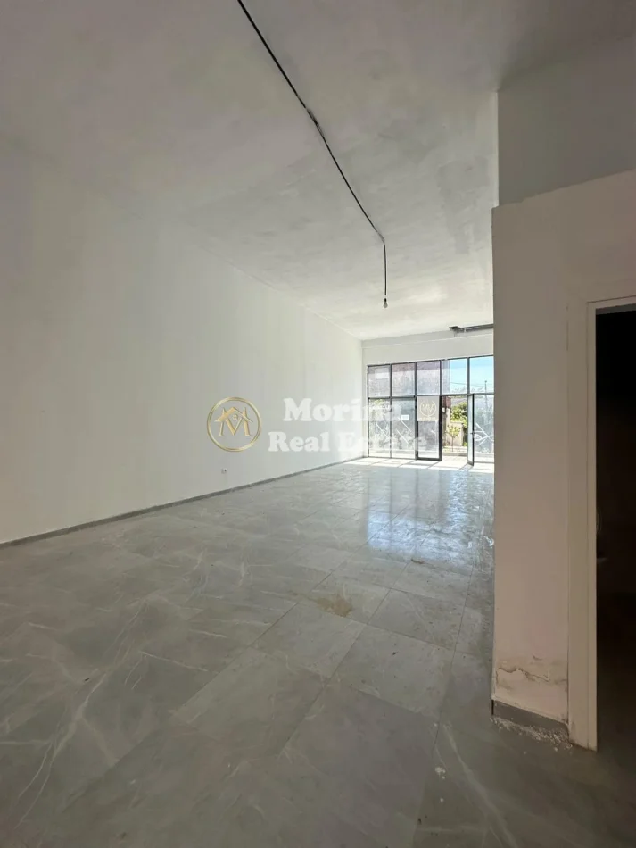 Tirane, affitto locale commerciale Kati 0, 116 m² 1.500 € (Xhamlliku)