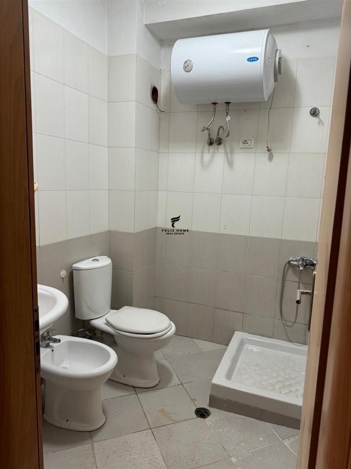 Store for Rent 65 m2 Astir 300 Euro