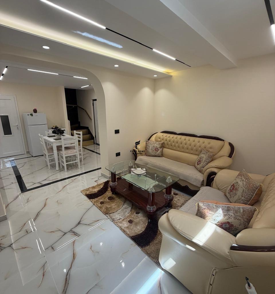 APARTAMENT ME QERA 2+1+2 RRUGA E ELBASANIT 80.000 LEKE FH-79