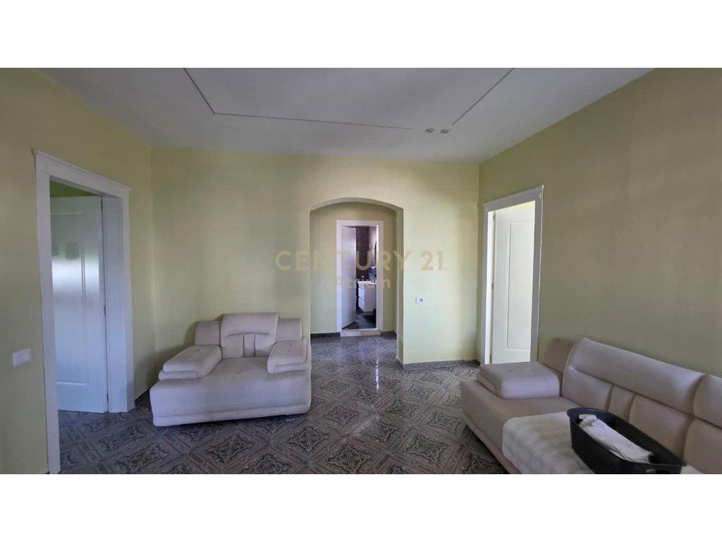 3-Storey Villa for Rent in Laprakë – Ideal for Institutions