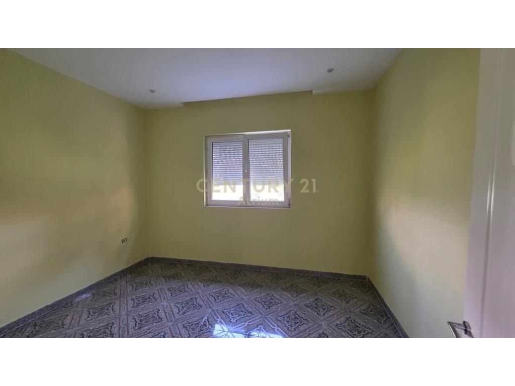 3-Storey Villa for Rent in Laprakë – Ideal for Institutions