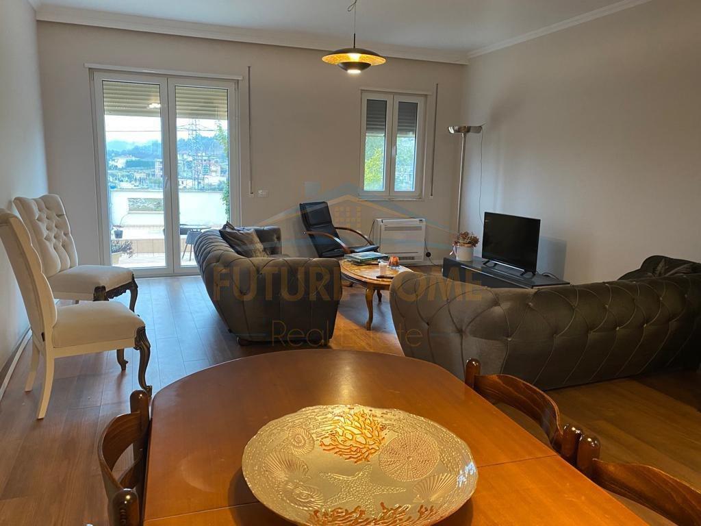 0694603851,Qira, Triplex 3+1+2, Akacia Hills, Teg