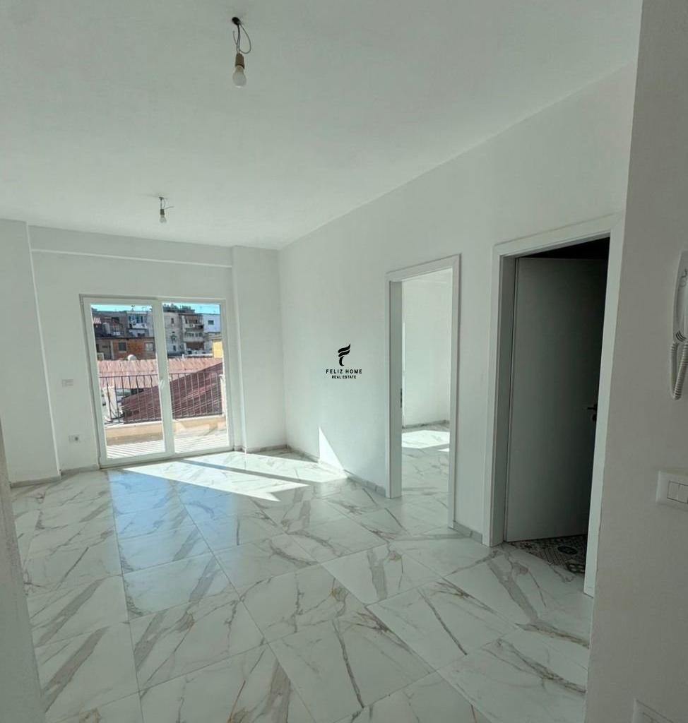 Shop for Rent 70 m2 in Laprakë 50,000 LEK FH-72387