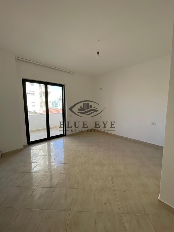 Appartamento 2+1+2 in Vendita – Vicino alla Vecchia Fabbrica del Pane, Durrës