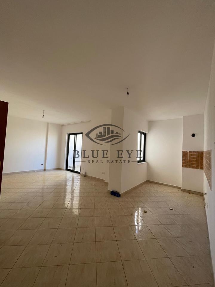 Appartamento 2+1+2 in Vendita – Vicino alla Vecchia Fabbrica del Pane, Durrës