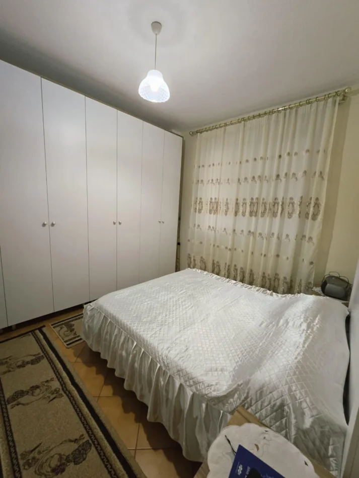 Tirana, vendesi appartamento 2+1 Piano 3, 250.000 € (Via 5 Maji)