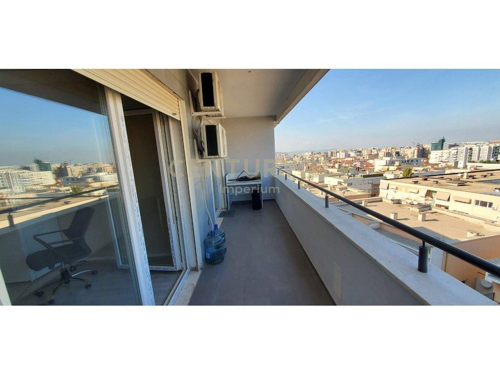 Office Apartment for Rent in Paris Commune – 4 Rooms