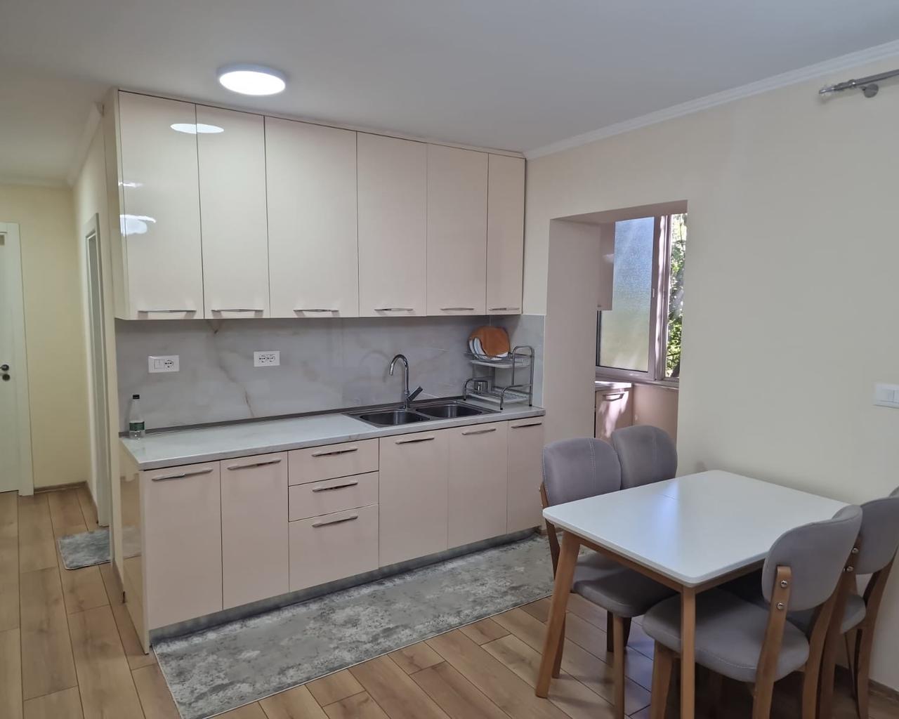 Apartament 1+1 ne shitje , Ambasada Amerikane