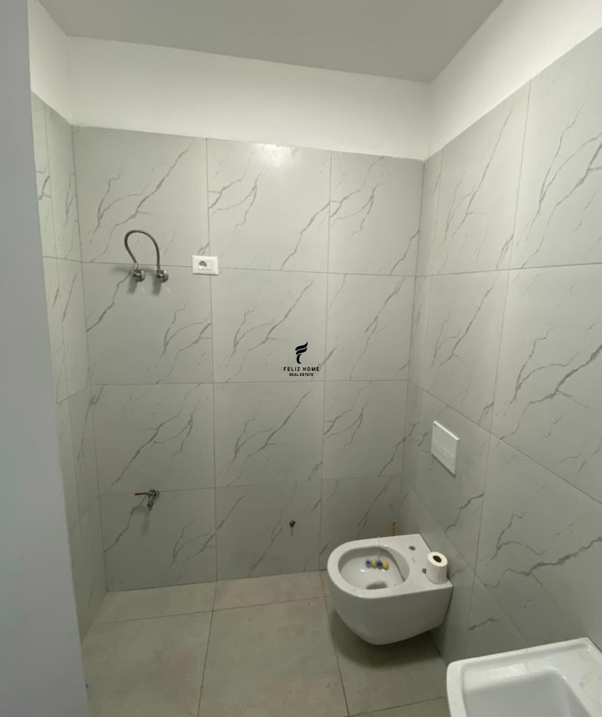 Shop for Sale 24.89 m2, Center, 50,000 LEK, FH-72856