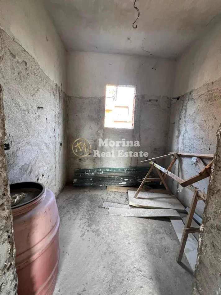 Tirana, vendesi Villa a 2 piani, 203 m², 350.000 € (5 Maji)