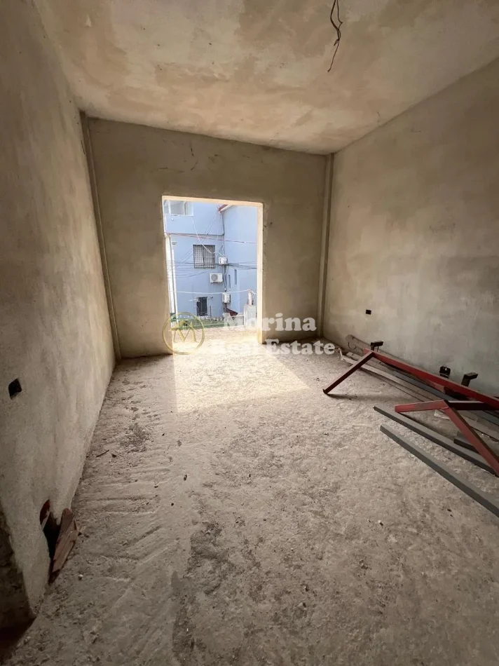 Tirana, vendesi Villa a 2 piani, 203 m², 350.000 € (5 Maji)