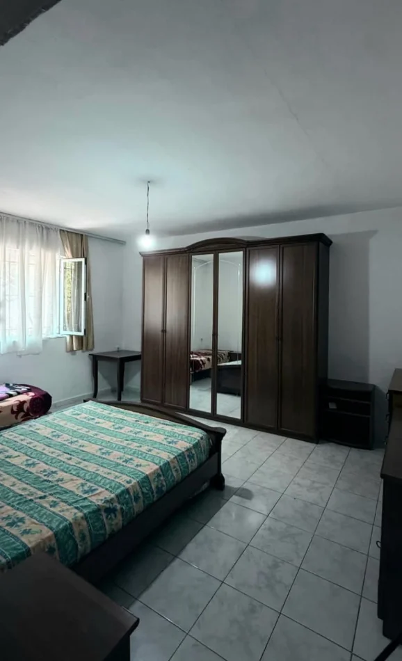 Tirane, jepet me qera apartament 1+1 Kati 1, 65 m² 380 € (Zogu I Zi)