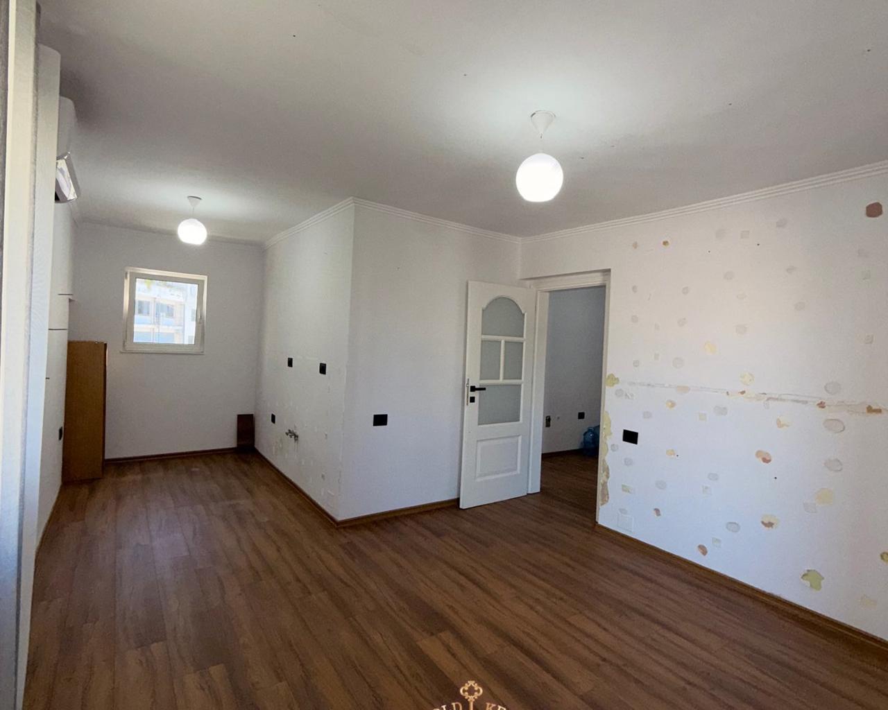 🏡 Ambient Biznesi me QERA 1+1+Ballkon
