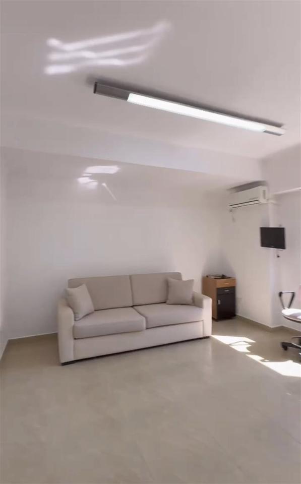 Qera Ambjent Biznesi 📍Stacioni Trenit Durres • 400€ neto✅