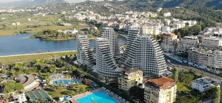 Tirane, jepet me qera garazh | post parkimi Kati 1, 18 m² 130 € (Liqeni i Thatë)