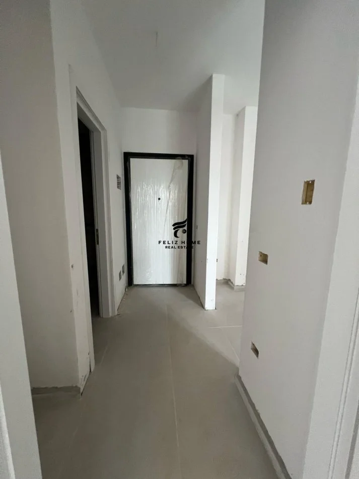 Tirane, vendesi appartamento 1+1 Piano 3, 52 m² 68.000 € (UNIVERS CITY)