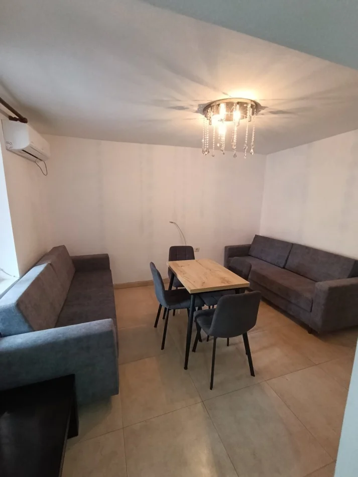 Tirane, shitet apartament 1+1 Kati 1, 60 m² 125.000 € (Xhamlliku)