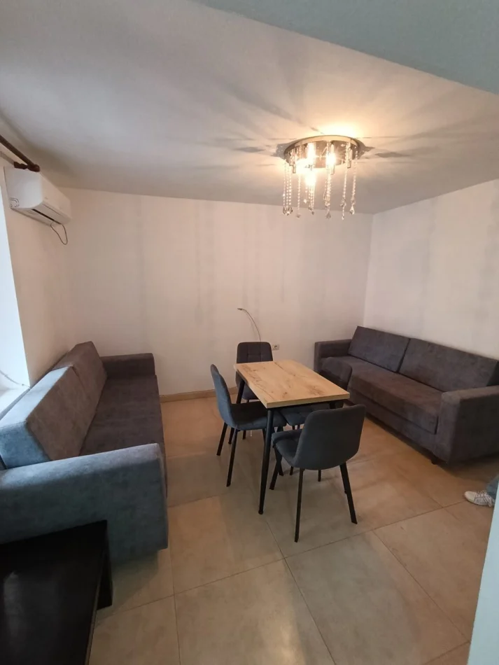 Tirane, vendesi appartamento 1+1 Piano 1, 60 m² 125.000 € (Xhamlliku)
