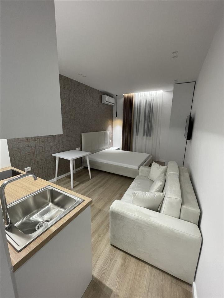 JEPEN ME QERA 2 APARTAMENTE 1+1&1 GARSONIERE BLLOK 1.500 EUR