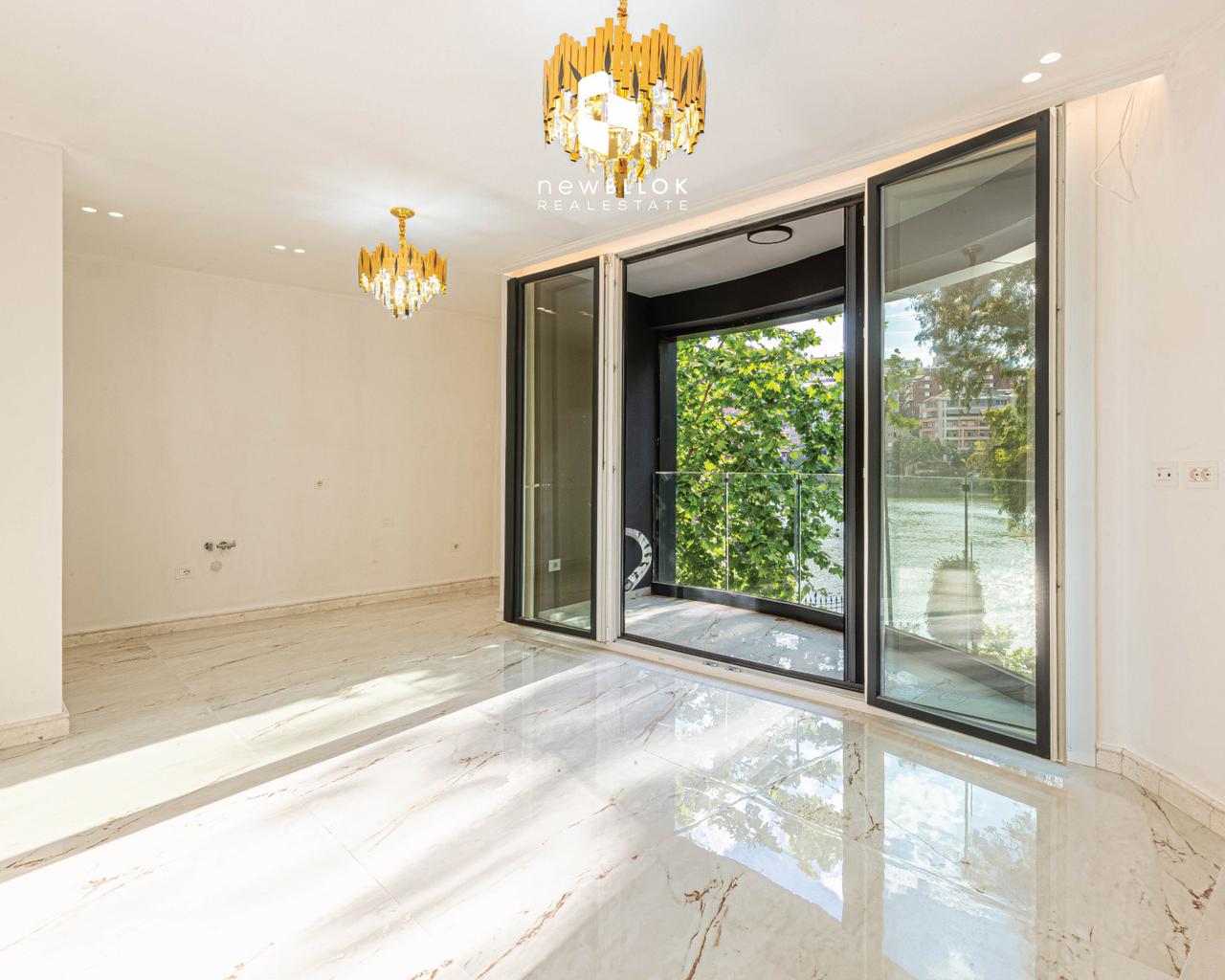 Me Qera: Zyrë Luxury. 2+1+2wc +1 P. Parkimi - Liqeni Thate