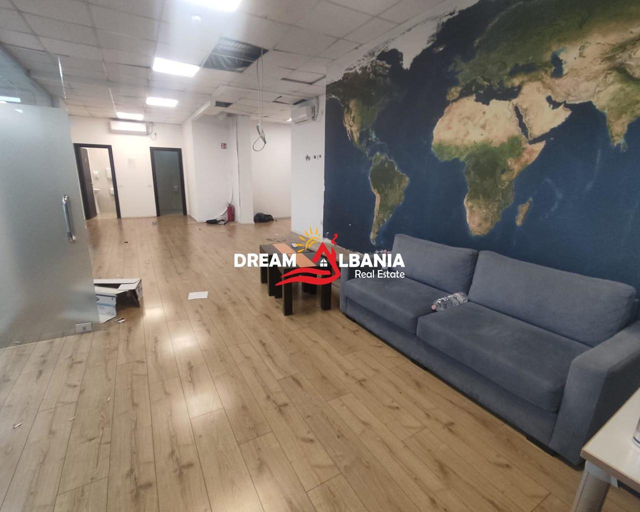 Jepet ambient biznesi me qera ne zonen e Bllokut prane Stadi