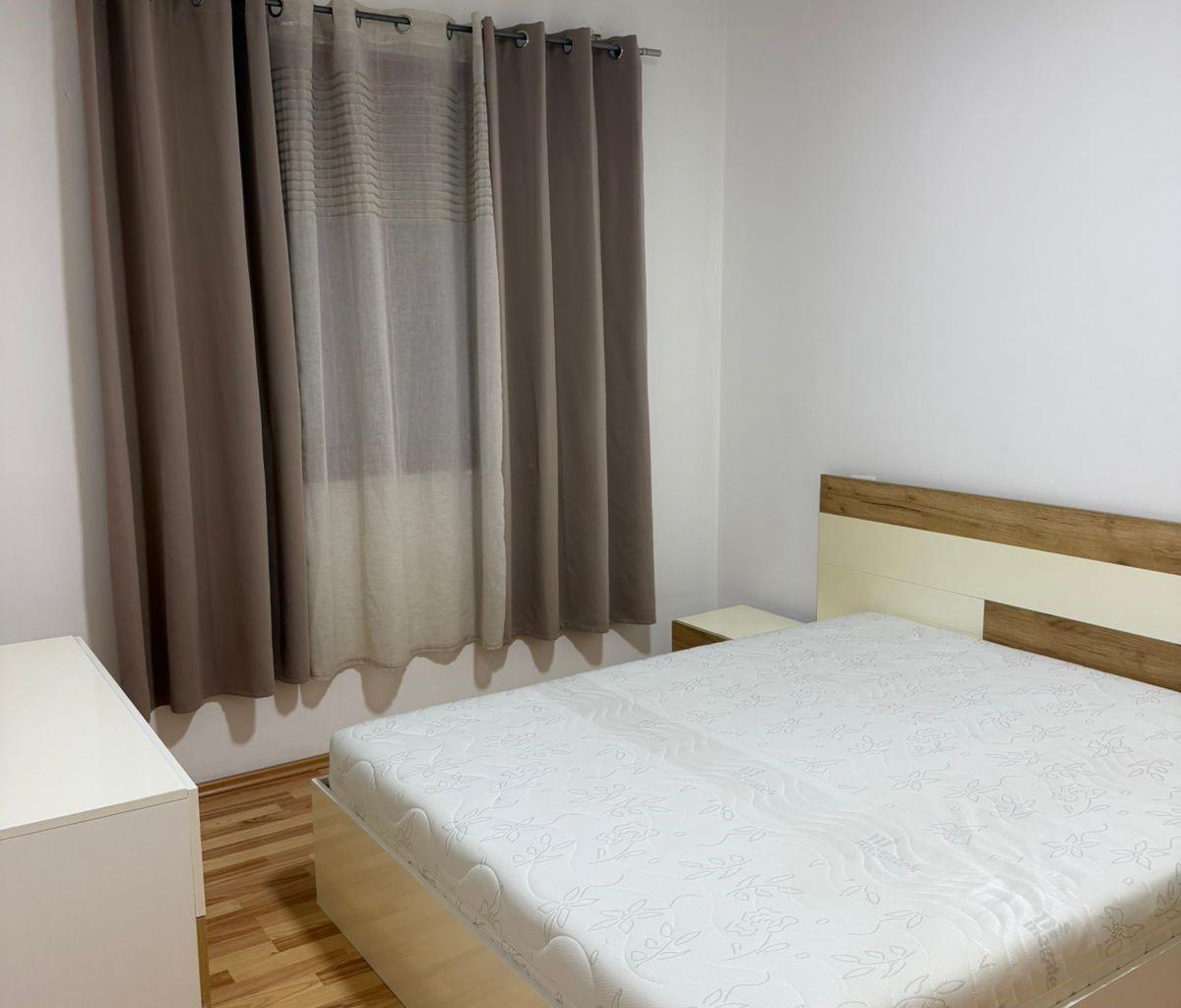 Jepet me qera apartament 2+1+2 pranë Gjykatës, Durrës